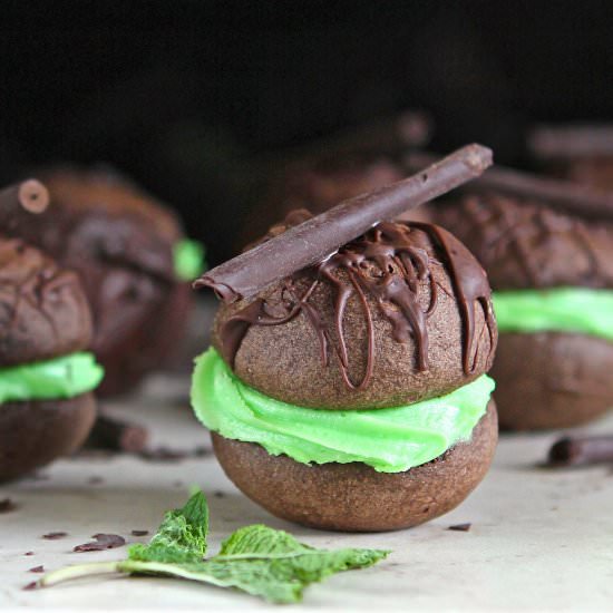 Chocolate-Mint Whoopie Pies