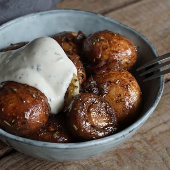 Fried Mushrooms with Garlic Sauce