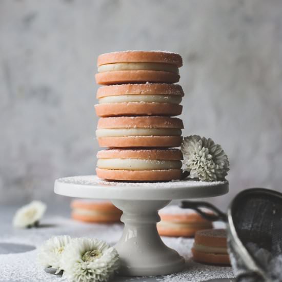 Peppermint Shortbread Sandwiches