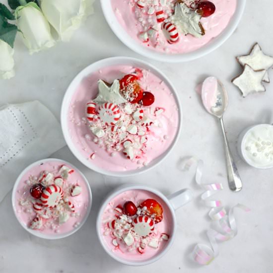 Peppermint Berry Smoothie Bowl