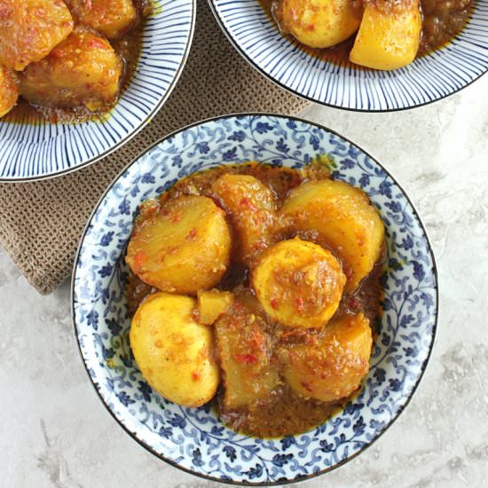 spicy braised egg and potato