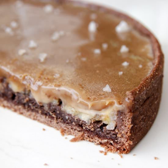 Banana and Caramel Chocolate Pie