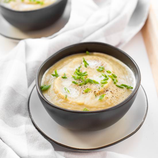 Skinny Creamy Artichoke Soup