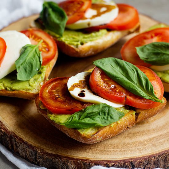 Avocado Caprese Sandwich Recipe