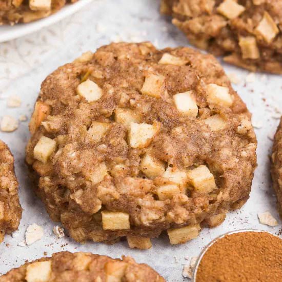 Apple Pie Oatmeal Breakfast Cookies