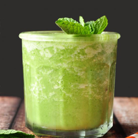 Green Pineapple Smoothie with Kale
