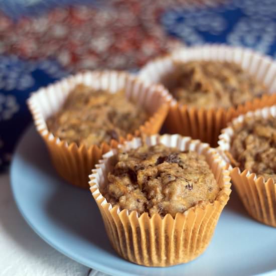 Healthy vegan carrot muffins