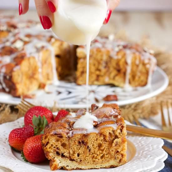 Slow Cooker Cinnamon Roll Casserole