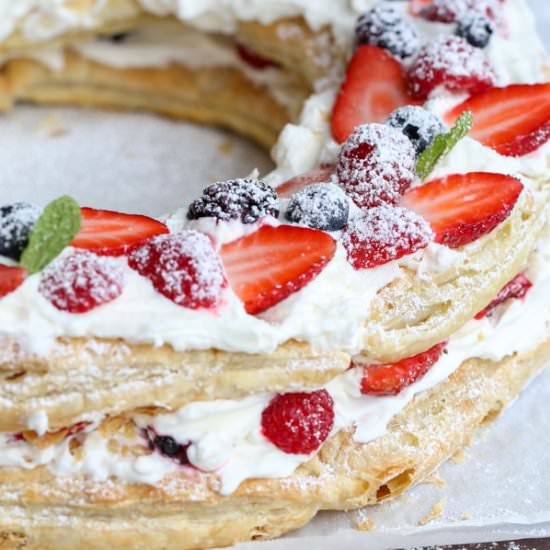 Puff Pastry Berries & Cream Wreath