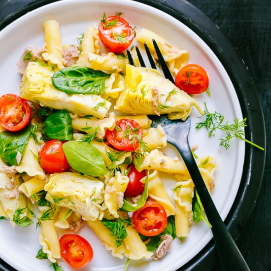 Tuna Spinach Artichoke Pasta Salad