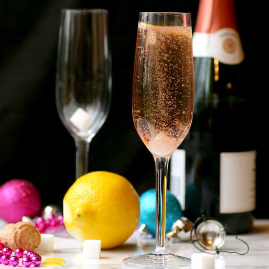 Classic Champagne Cocktail