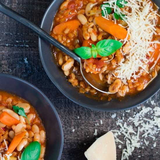 Tuscan White Bean and Farro Soup