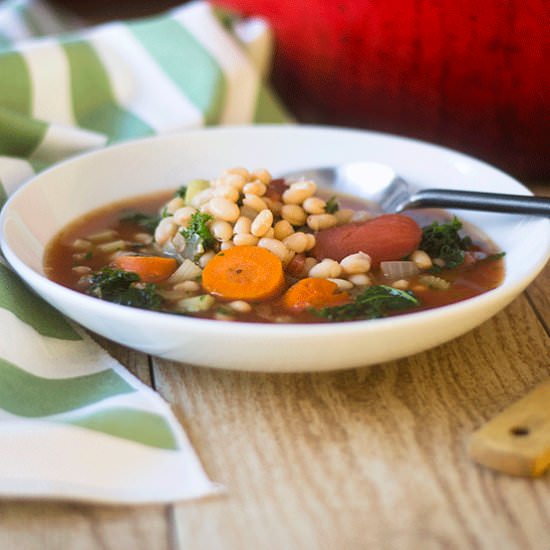 Vegan Navy Bean and Kale Soup