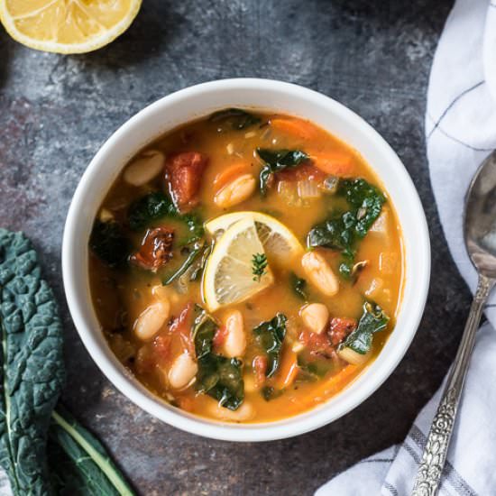 Easy White Bean and Kale Soup