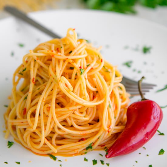 AGLIO E OLIO RECIPE AND HISTORY