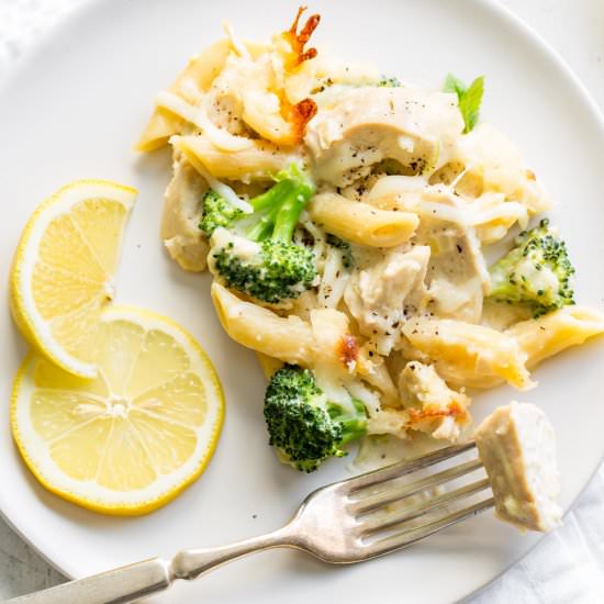 Broccoli & Chicken Alfredo Bake