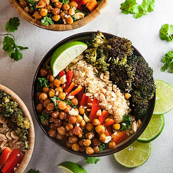 Sweet Garlic Chili Chickpea Salad