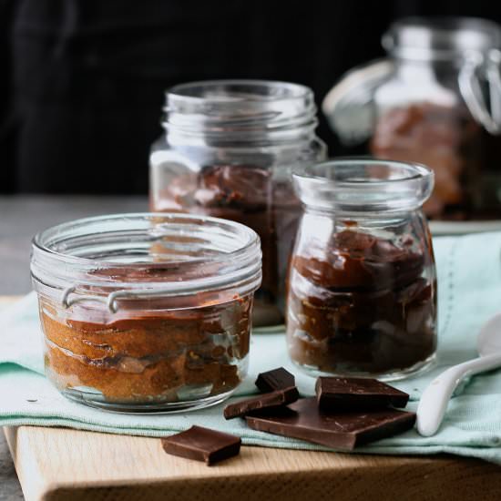 Date caramel and chocolate pots