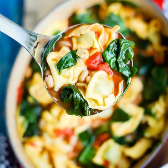 Healthy 20-Minute Tortellini Soup