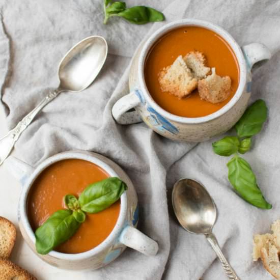 Creamy Vegan Tomato Soup