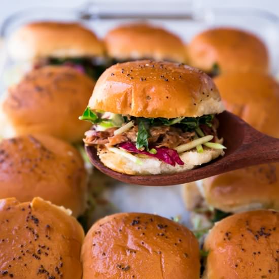 Easy Pulled Pork Sliders