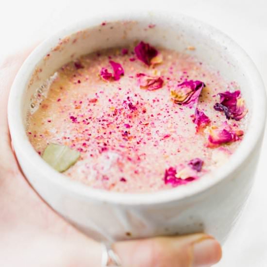 rose-dusted earl grey tea latte
