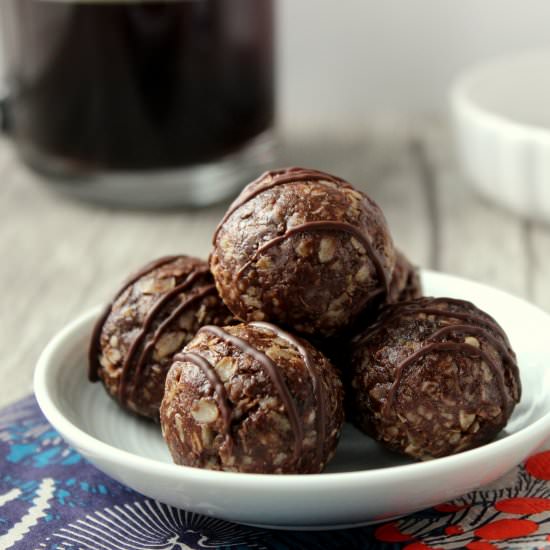 Dark Chocolate Energy Bites – Stevia