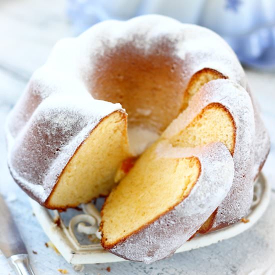 Condensed milk bundt cake