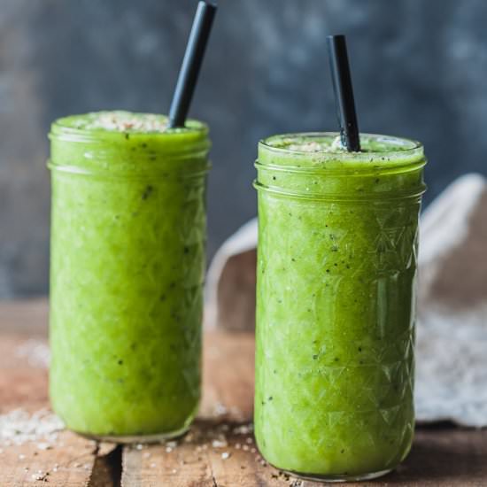Pineapple Spinach Green Smoothie