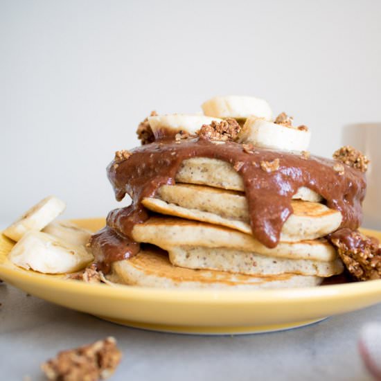 VEGAN BANANA PANCAKES