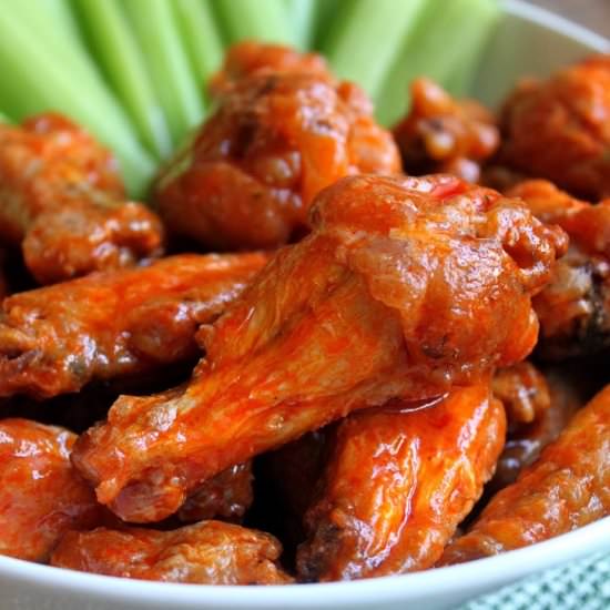 buffalo wings (hot wings)