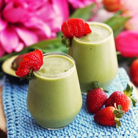 Strawberry Avocado Green Smoothie