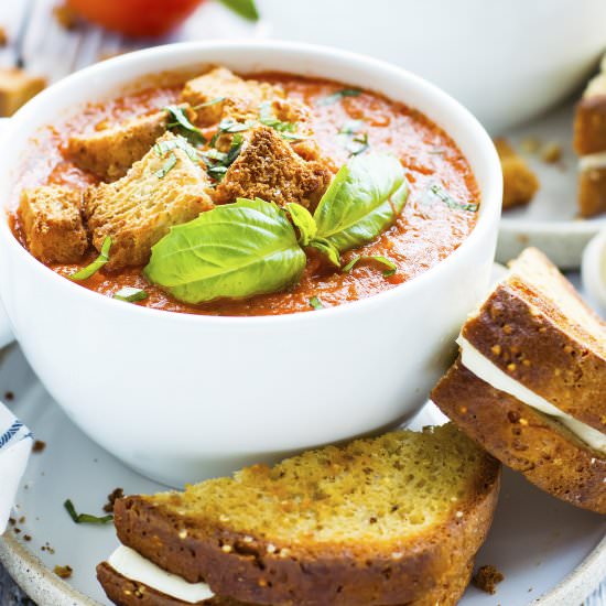 Roasted Tomato Basil Soup