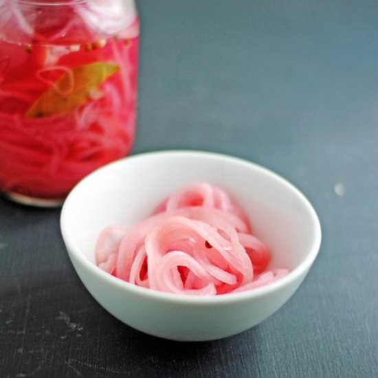 Quick pickled onions