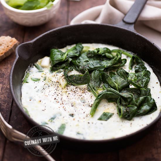 Egg whites omelette with spinach