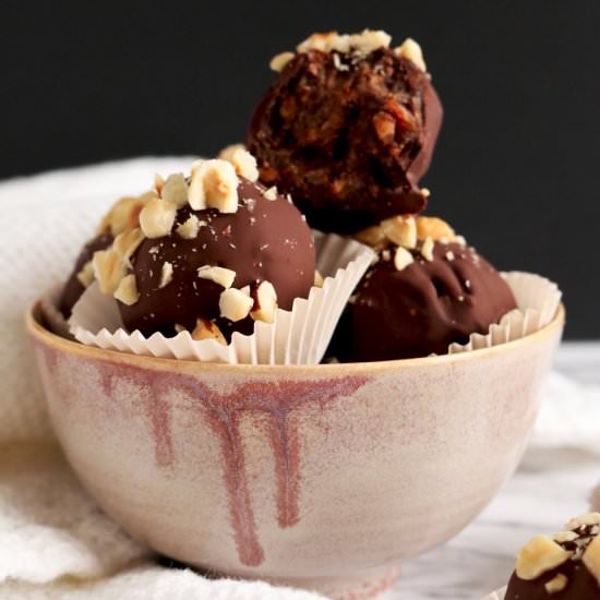 Chocolate Hazelnut Bliss Balls