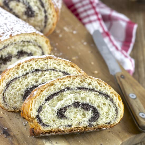 Poppy seed strudel