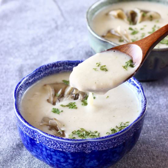 Vegan Cream of Mushroom Soup