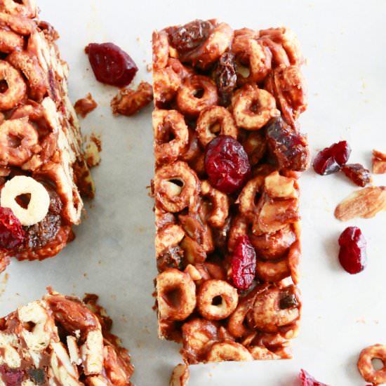 Healthy Cheerios Breakfast Bars