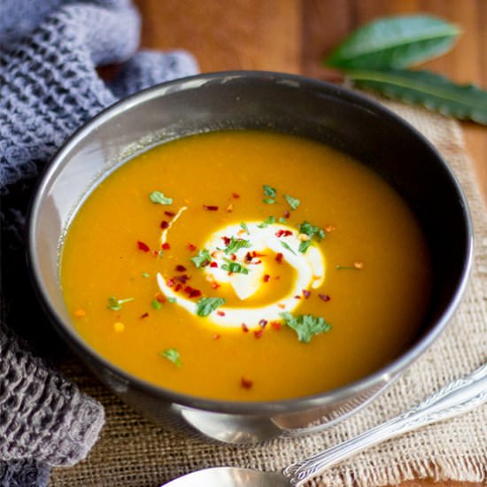 Easy Honey Carrot Soup Recipe