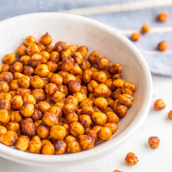 Crunchy BBQ roasted chickpeas