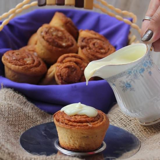 Cardamom Cinnamon Rolls