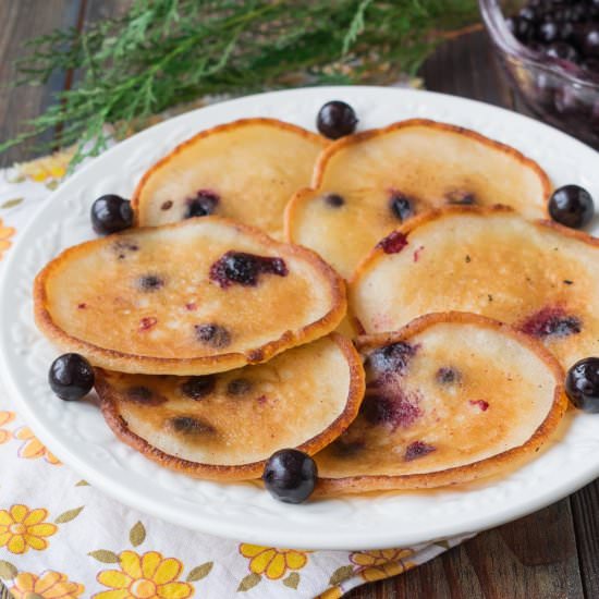 Blackcurrant Pancakes (Oladi)