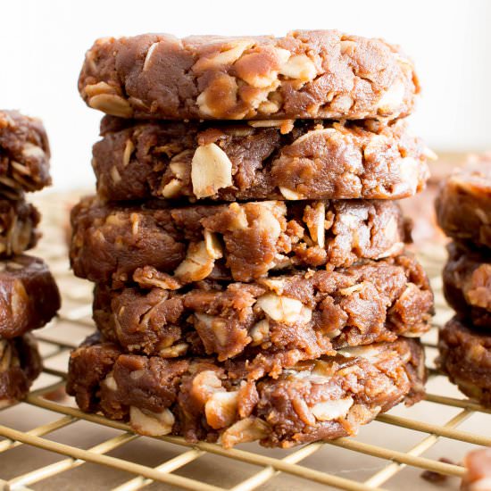 No Bake Chocolate PB Oat Cookies