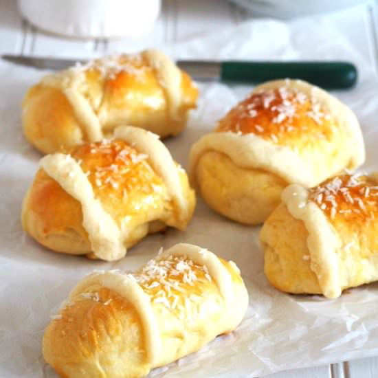Coconut Buns with Milky Filling