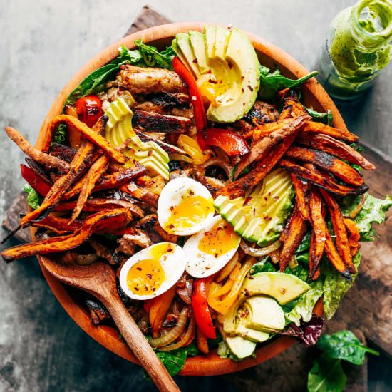 GRILLED GARLIC LIME CHICKEN FAJITA Salad