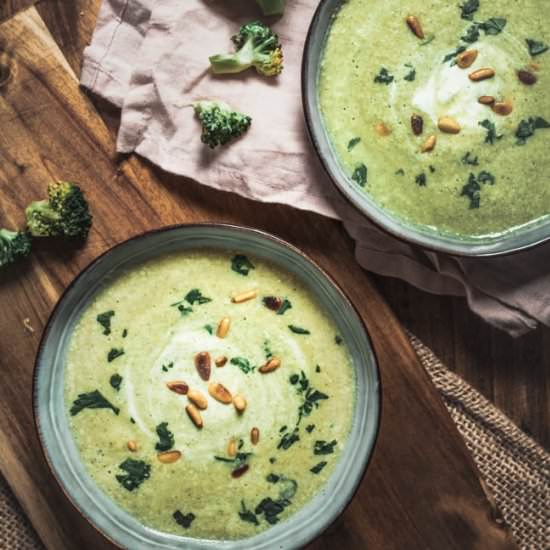 Cream of broccoli soup with hummus