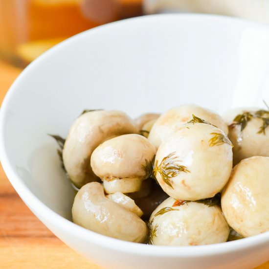 Garlic Dill Marinated Mushrooms