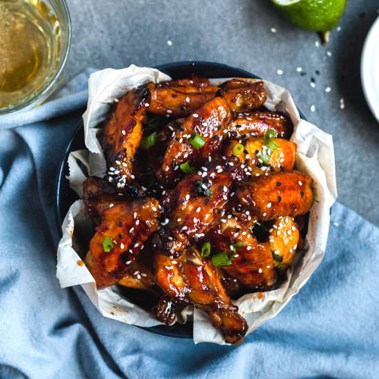 Sticky & Spicy Baked Chicken Wings