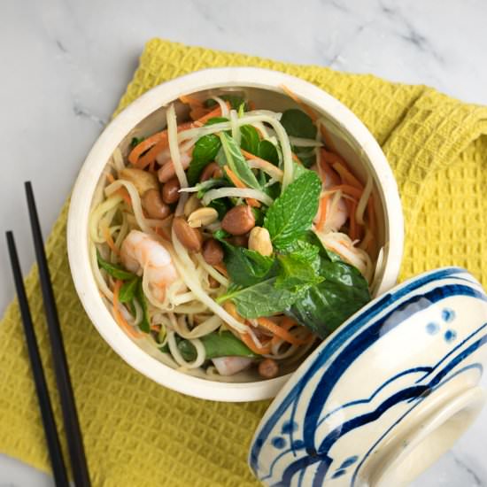 Vietnamese green papaya salad